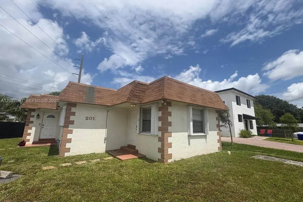 201 Columbus Pkwy # A, Hollywood FL 33021