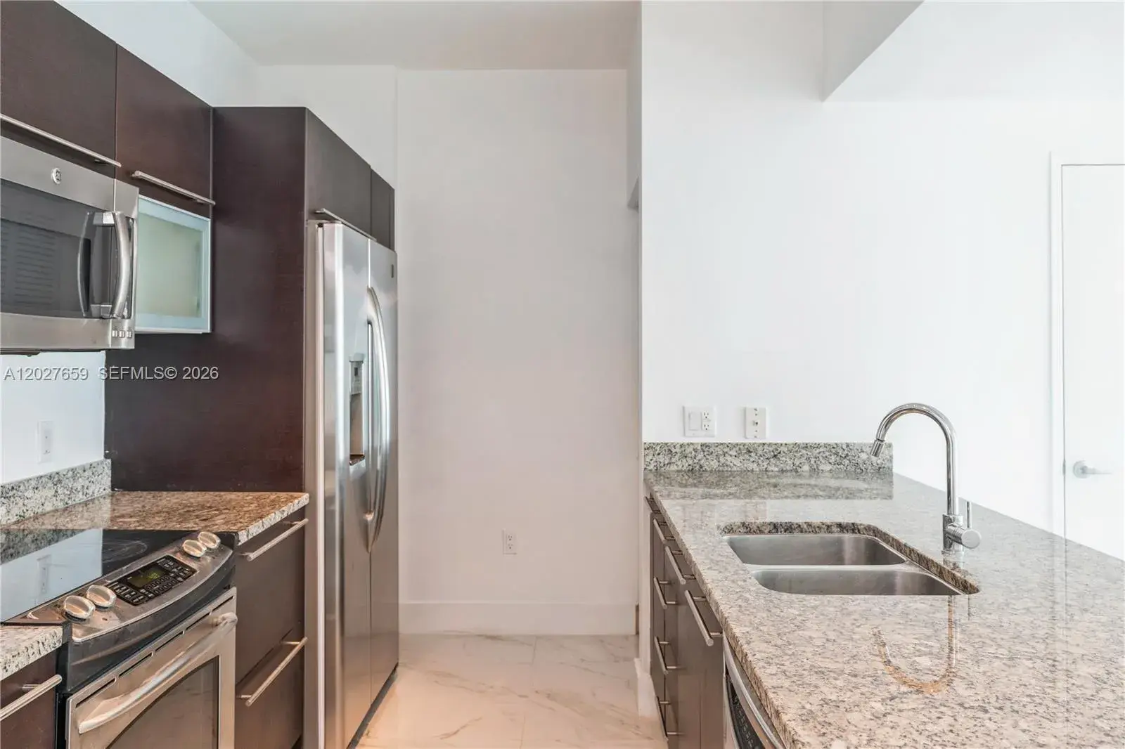 951 Brickell Ave # 3706, Miami FL 33131