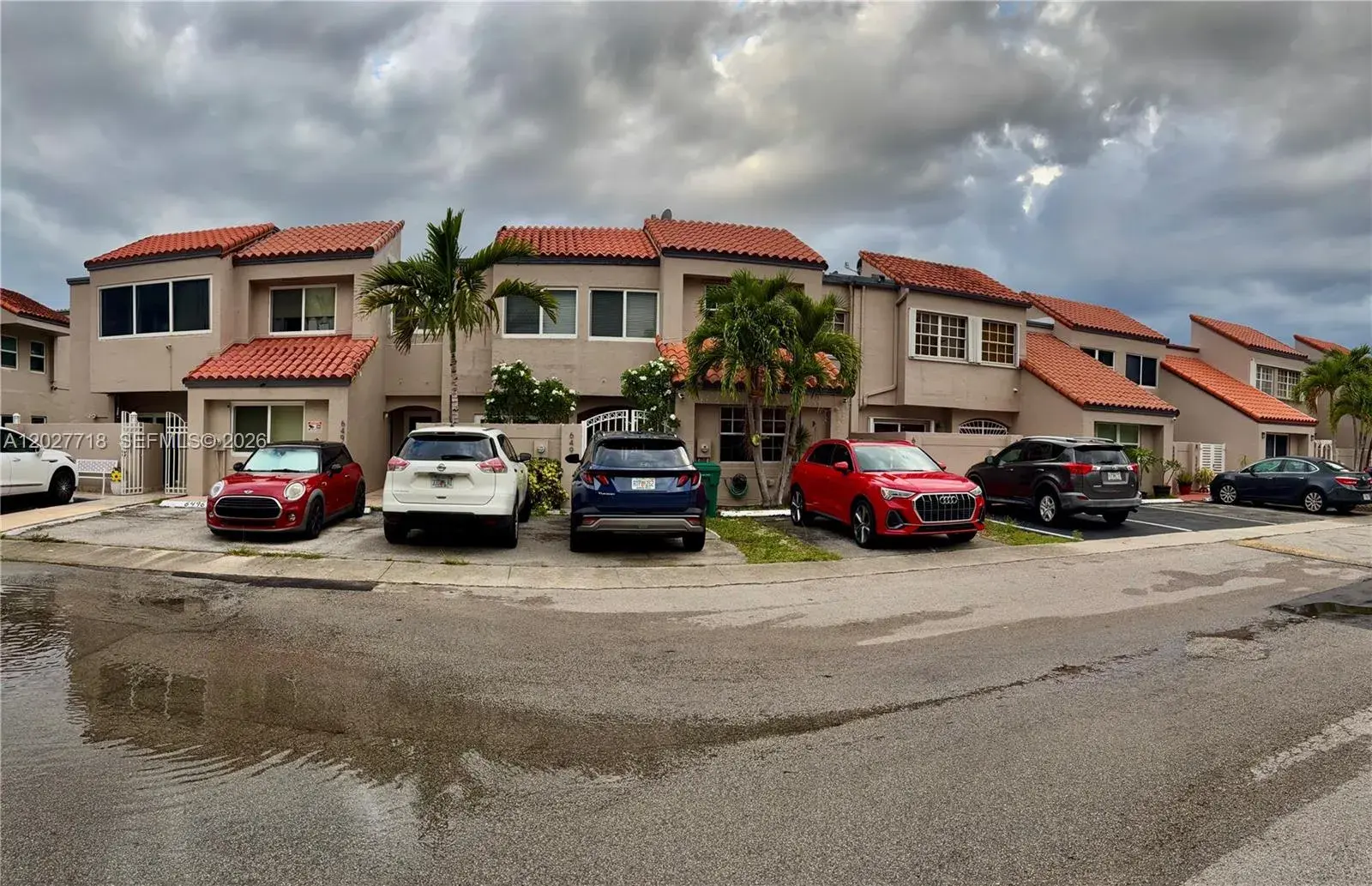2 bedroom 2 bath Residential for sale at 6492 SW 129th Ave, Miami FL 33183