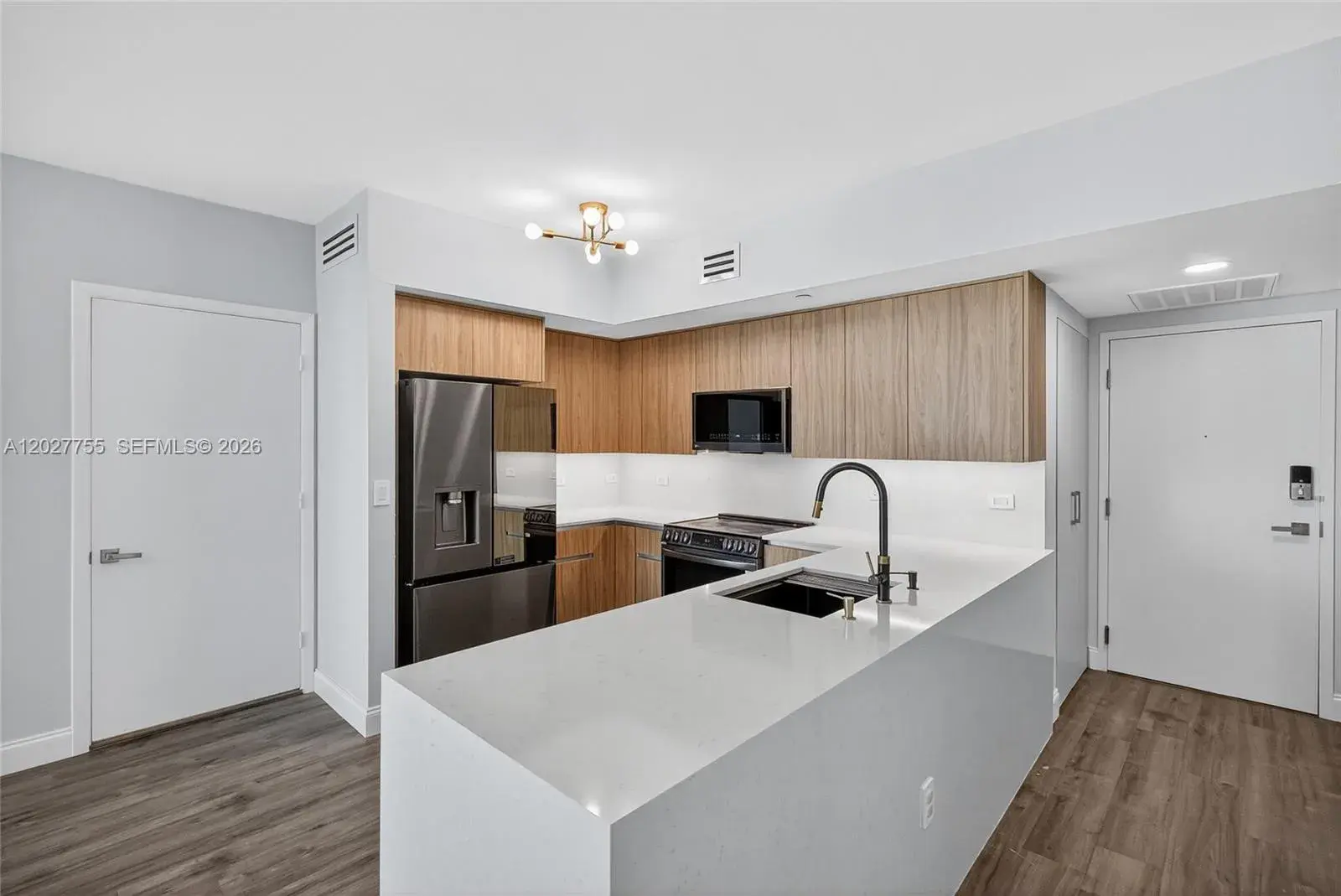 2 bedroom 2 bath Residential Lease for rent at 350 S Miami Ave # 1705, Miami FL 33130