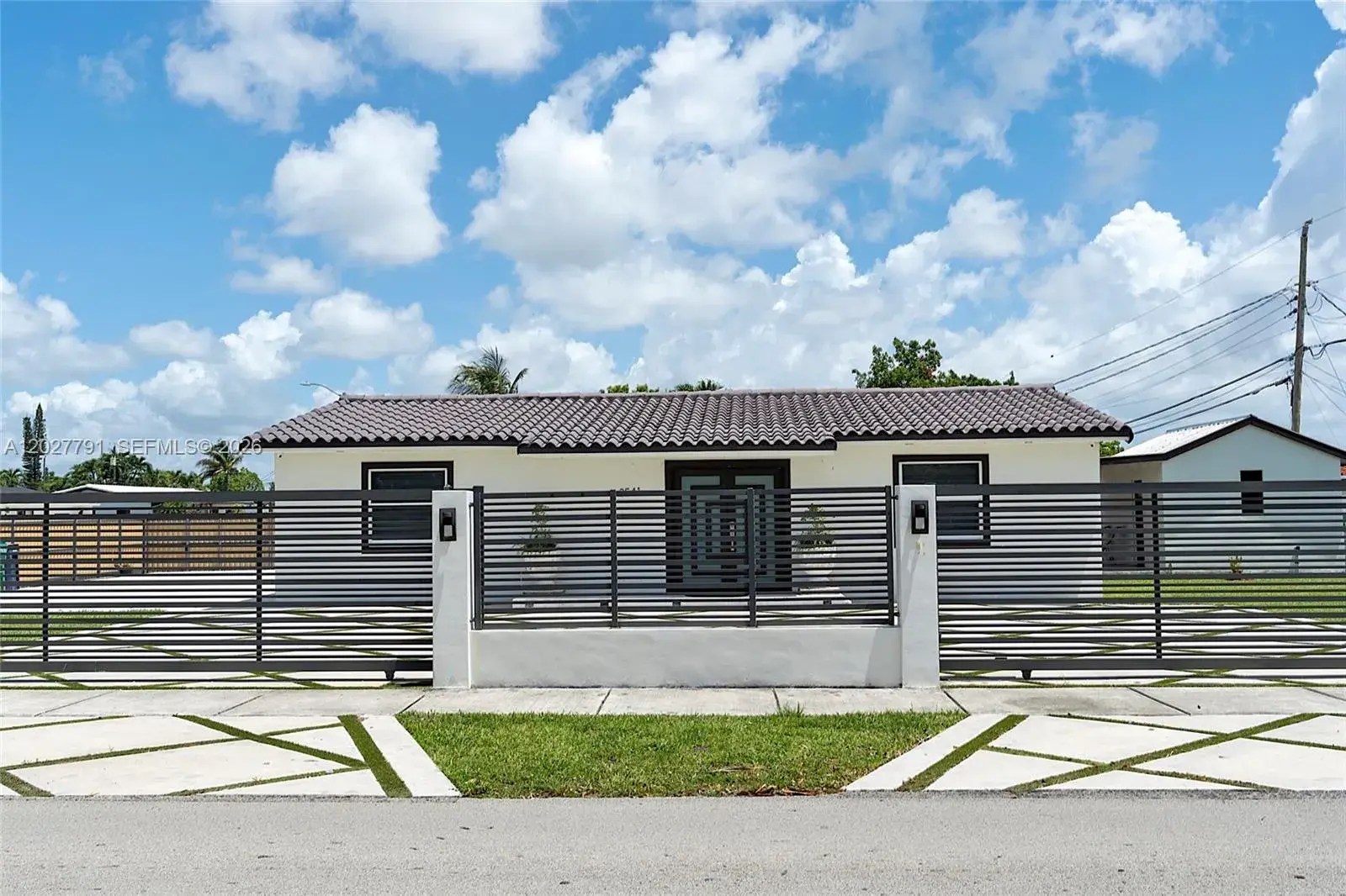 3 bedroom 2 bath Residential for sale at 3541 SW 105 Ct, Miami FL 33165