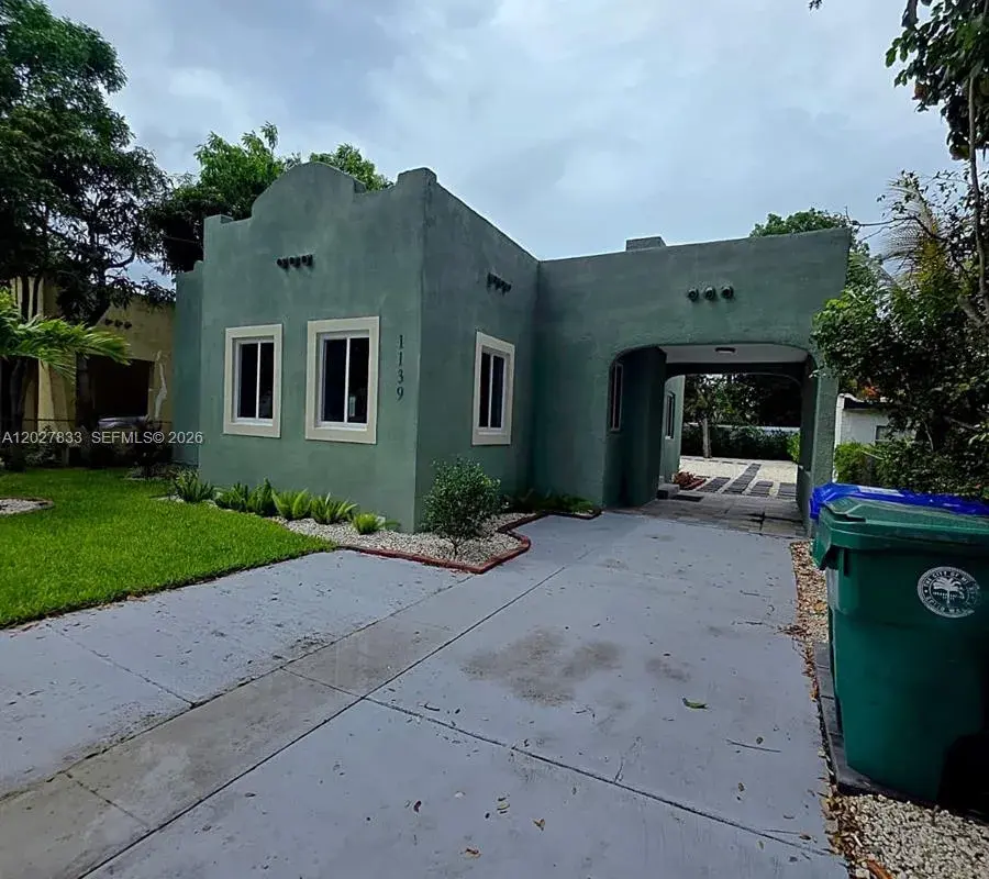 1139 NW 37th St, Miami FL 33127