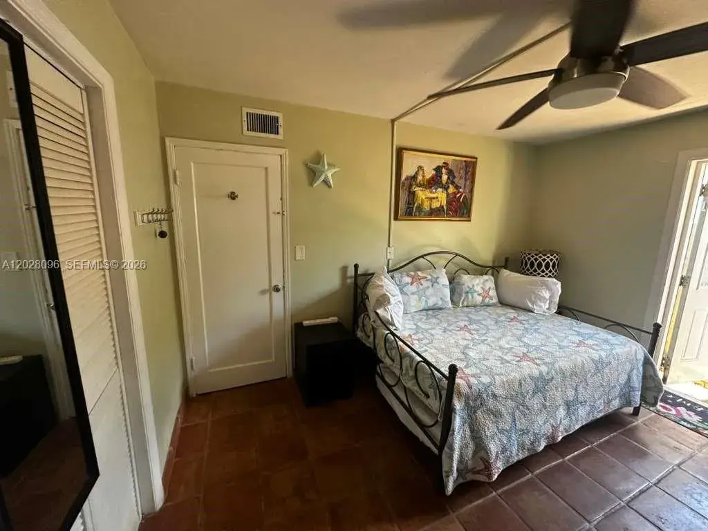 2318 N Ocean Blvd, Fort Lauderdale FL 33305