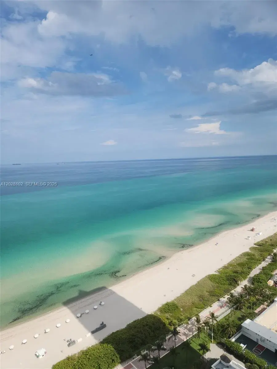 2 bedroom 2 bath for sale at 4779 Collins Ave # 3504, Miami Beach FL 33140