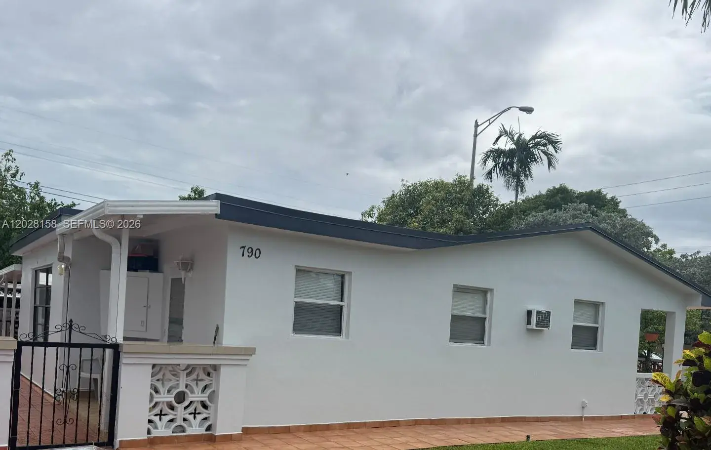 790 W 73rd Pl, Hialeah FL 33014 photo 4