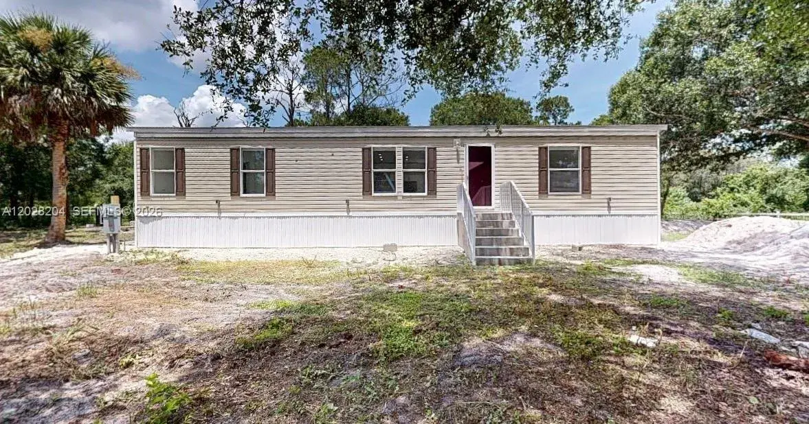 3 bedroom 2 bath Residential for sale at 720 N Riverside St, Clewiston FL 33440