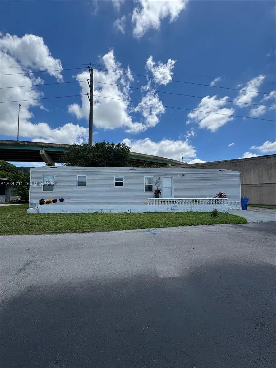 3 bedroom 1 bath Residential for sale at 5015 SW 29 Street #60-8, Davie FL 33312