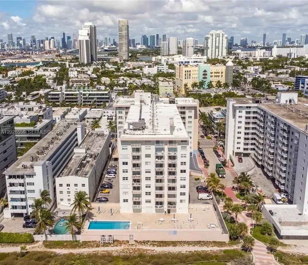 1 bedroom 1 bath for sale at 345 Ocean Dr # 602, Miami Beach FL 33139