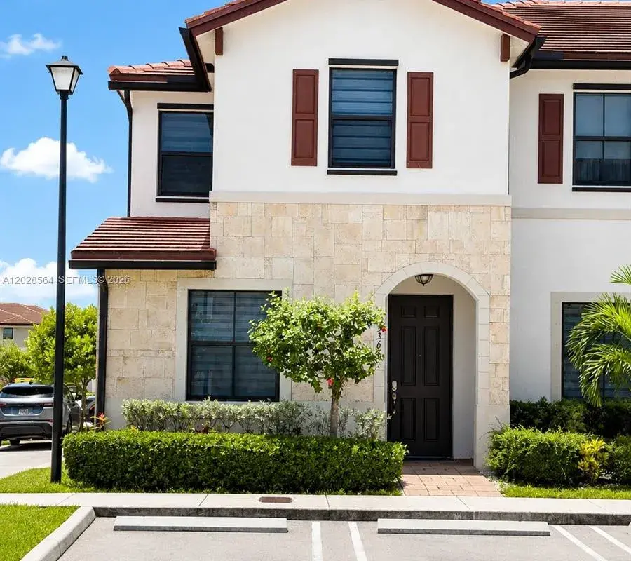 3368 W 105th Ter, Hialeah FL 33018