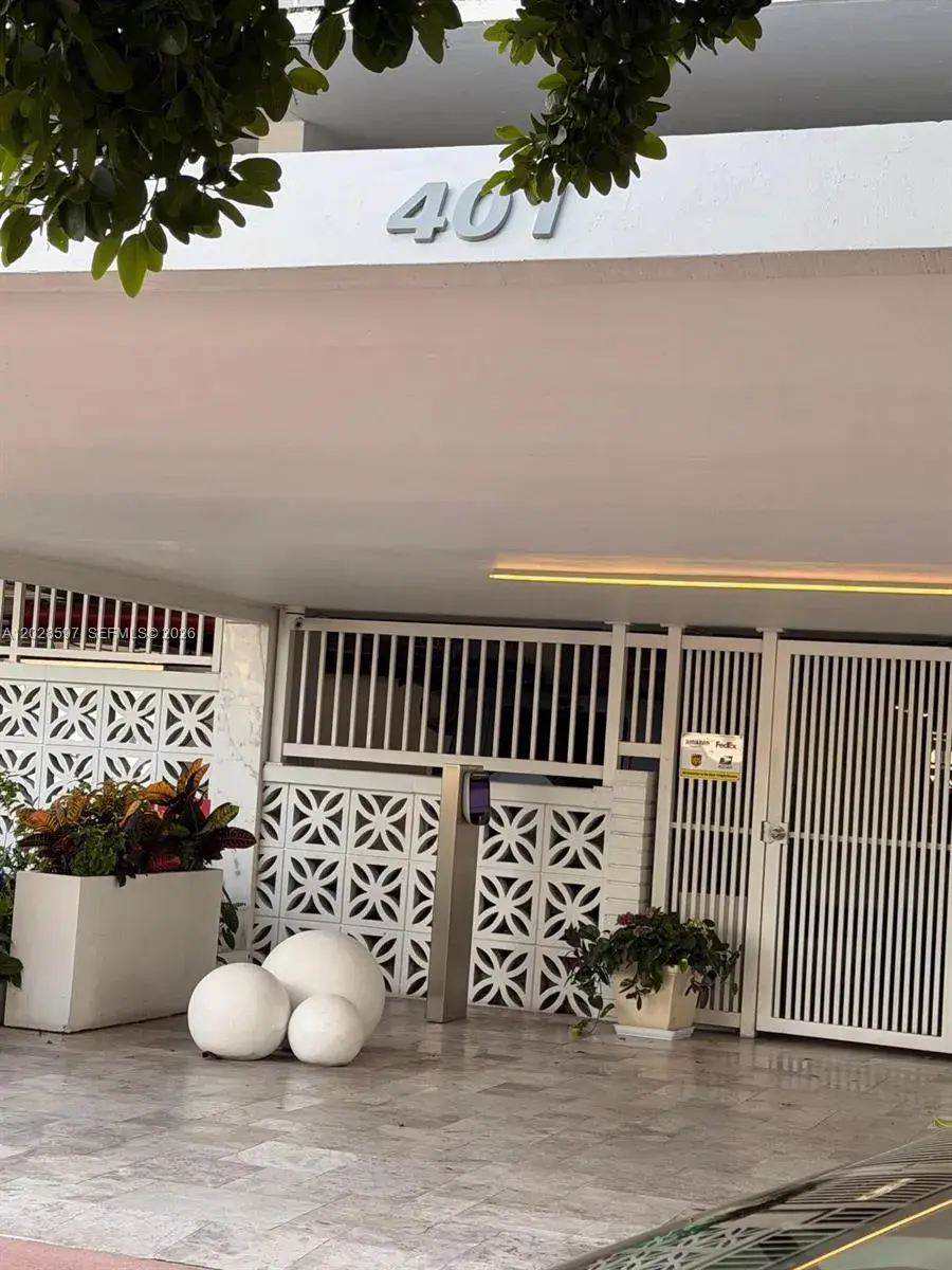1 bedroom 1 bath for sale at 401 Ocean Dr # 224, Miami Beach FL 33139