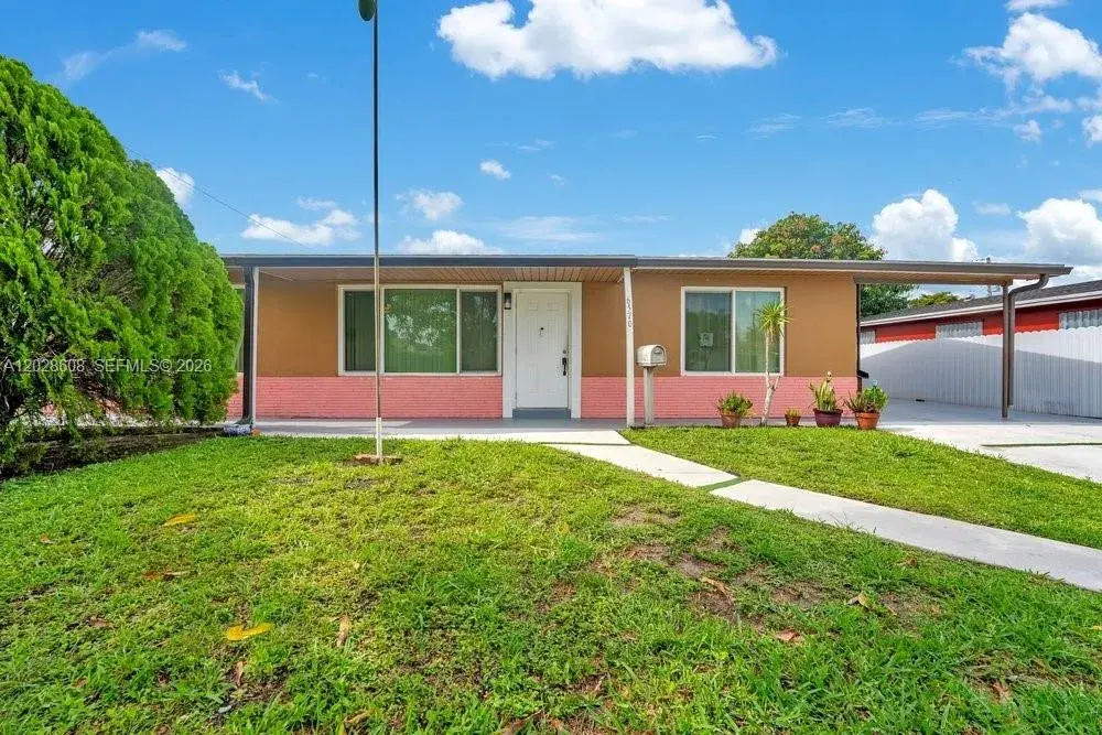 3 bedroom 2 bath Residential for sale at 6570 Hayes St, Hollywood FL 33024
