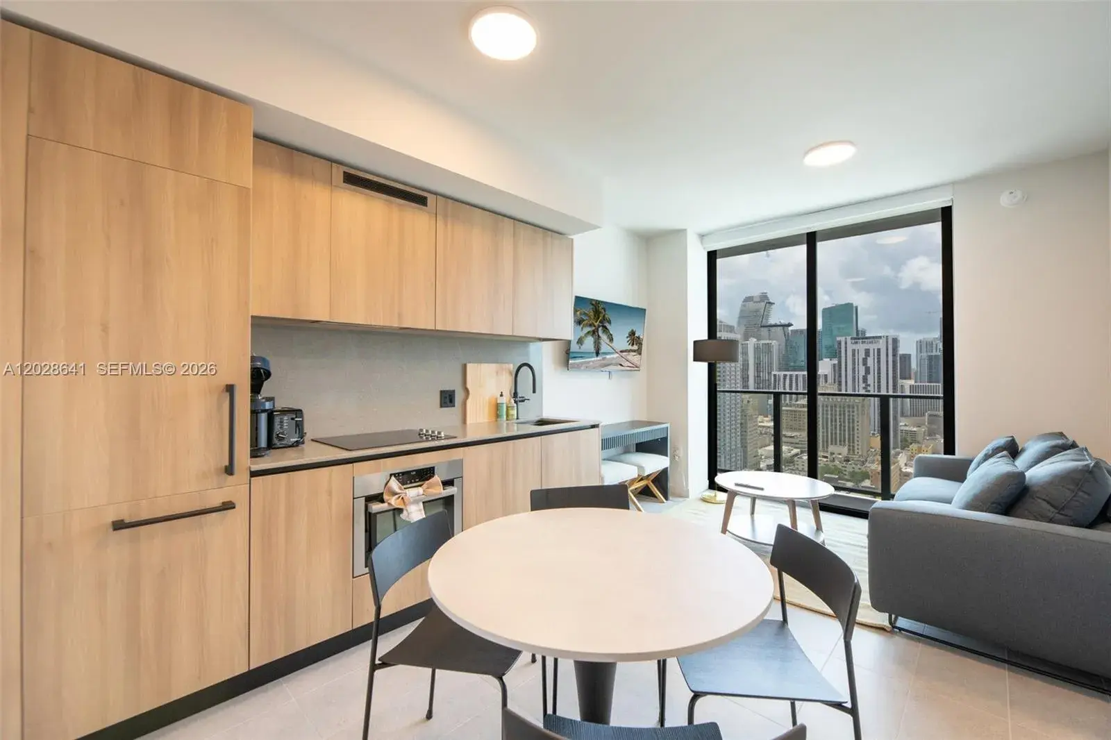 1 bedroom 2 bath Residential Lease for rent at 121 NE 5th St # 3103, Miami FL 33132