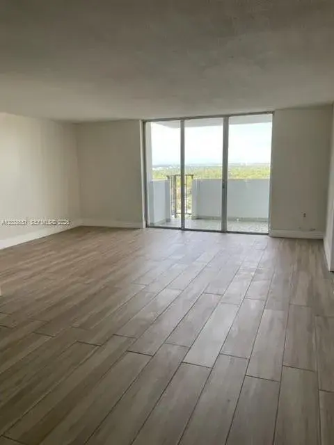 2 bedroom 2 bath Residential Lease for rent at 2750 NE 183rd St # 2504, Aventura FL 33160