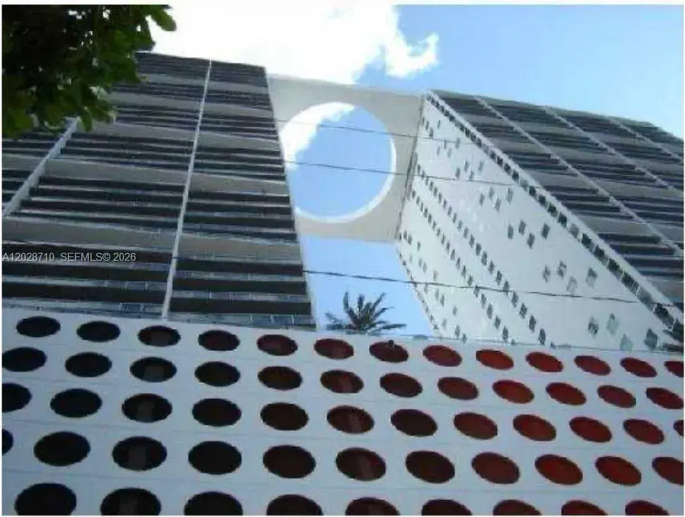 2 bedroom 2 bath Residential Lease for rent at 55 SE 6th St # 1502, Miami FL 33131