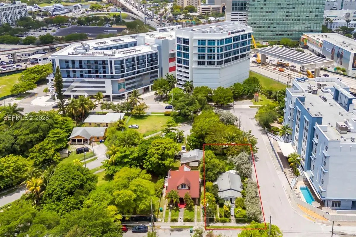 1246 NW 9th Ave, Miami FL 33136