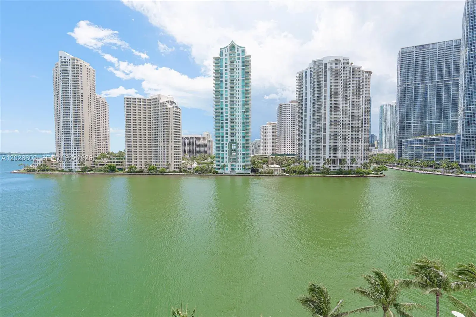 325 S Biscayne Blvd # 821, Miami FL 33131