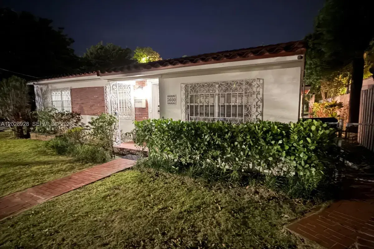 3600 SW 26th St, Miami FL 33133