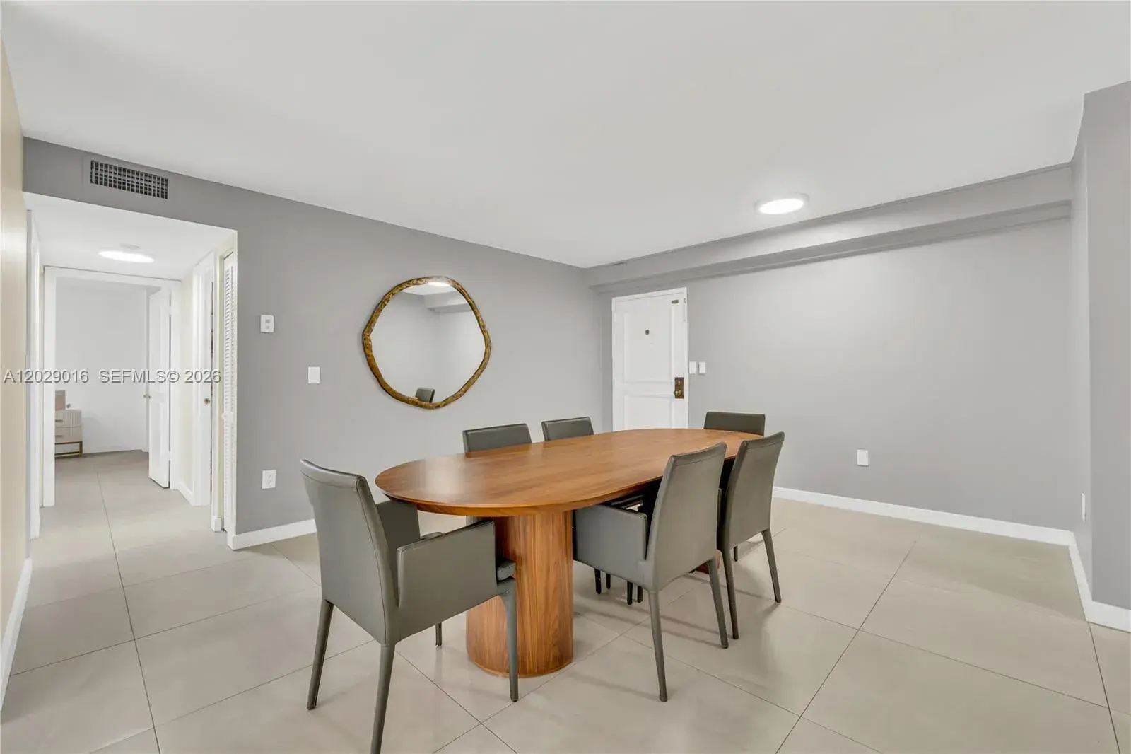 1450 Brickell Bay Dr # 1815, Miami FL 33131