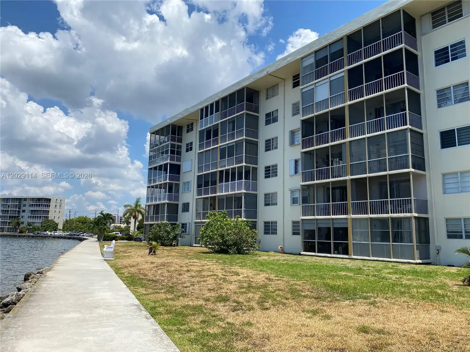 1 bedroom 1 bath Residential Lease for rent at 2920 Point East Dr # N611, Aventura FL 33160
