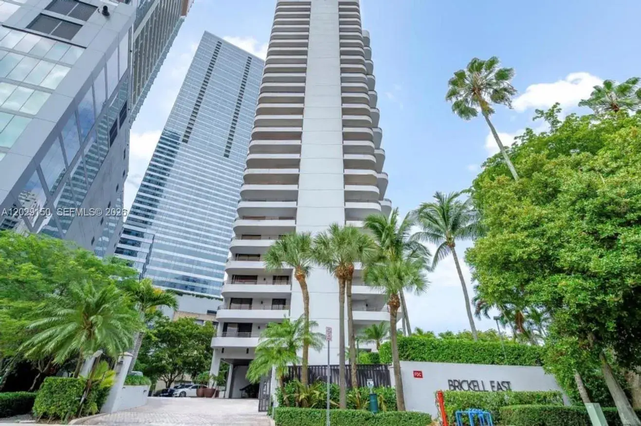 2 bedroom 2 bath Residential Lease for rent at 151 SE 15th Rd # 502, Miami FL 33129