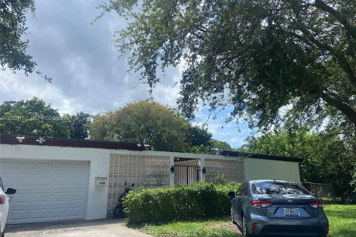 1220 S 29th Ave, Hollywood FL 33020