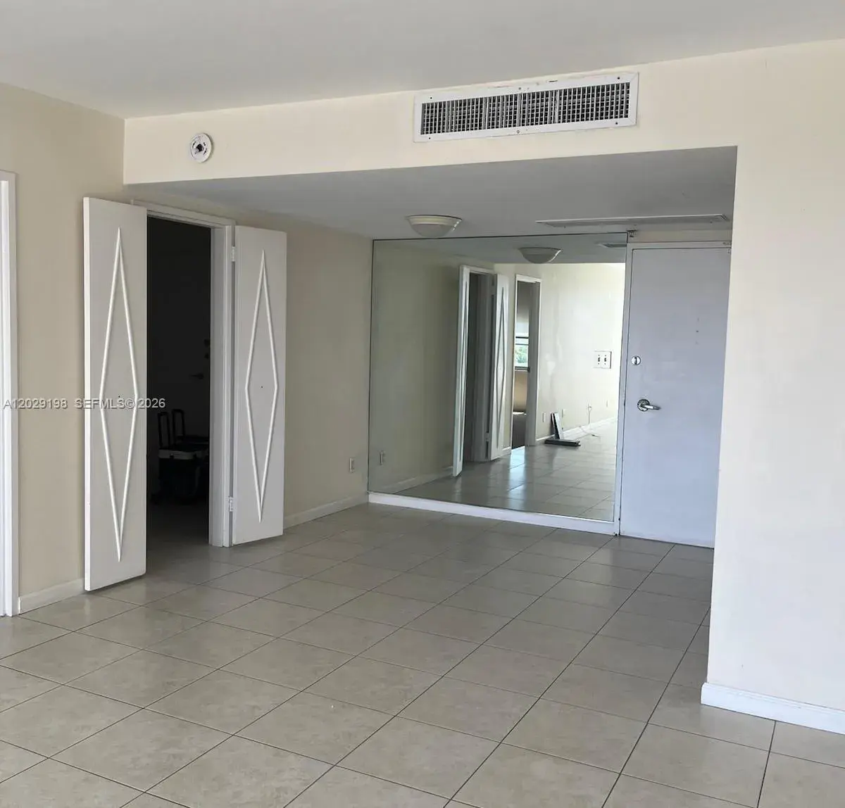5161 Collins Ave # 909, Miami Beach FL 33140