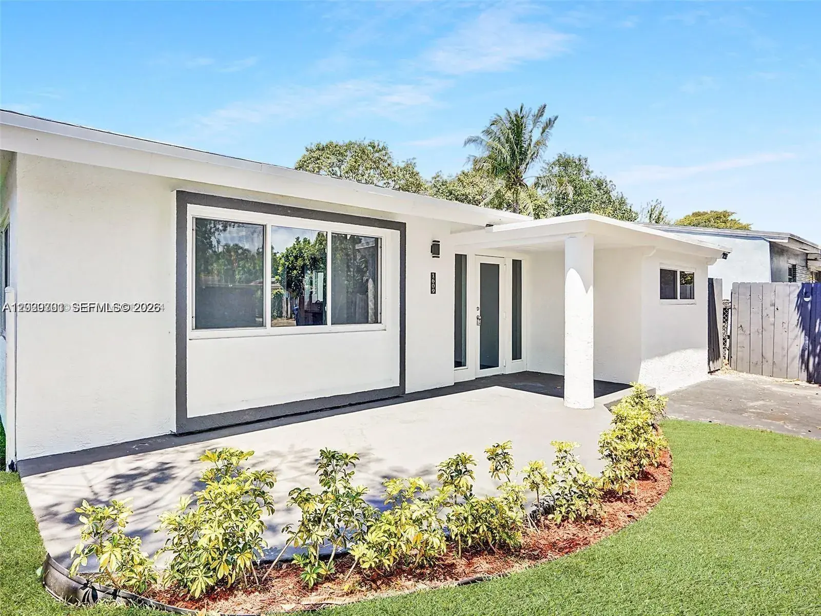 1609 NW 7th Ter, Fort Lauderdale FL 33311