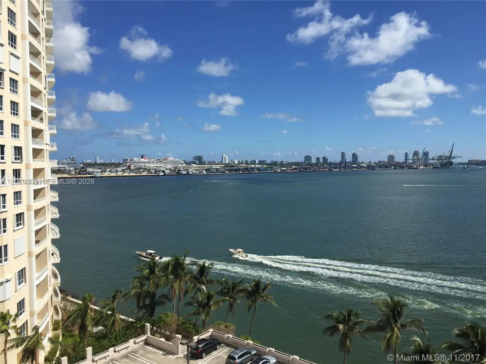 1 bedroom 1 bath Residential Lease for rent at 540 Brickell Key Dr # 1122, Miami FL 33131