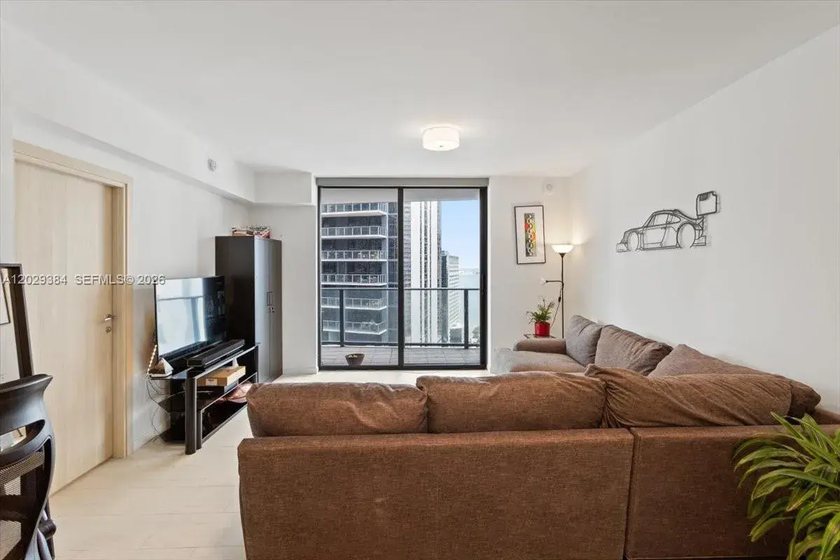 1000 Brickell Plz # 3303, Miami FL 33131