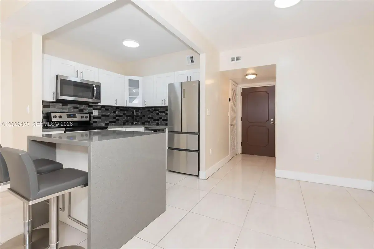 300 NW 42nd Ave # 411, Miami FL 33126