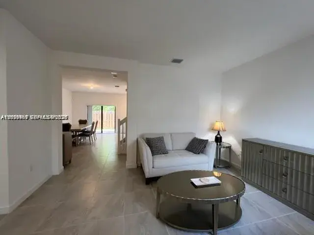 327 NE 208th Ter, Miami FL 33179