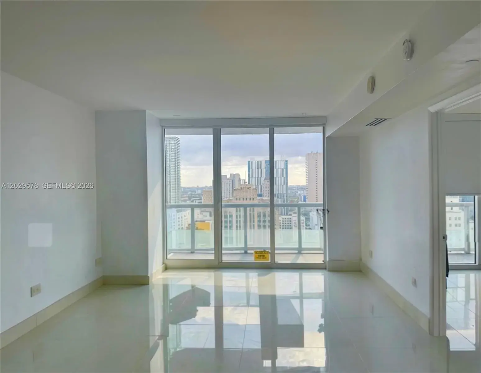 50 Biscayne Blvd # 2707, Miami FL 33132