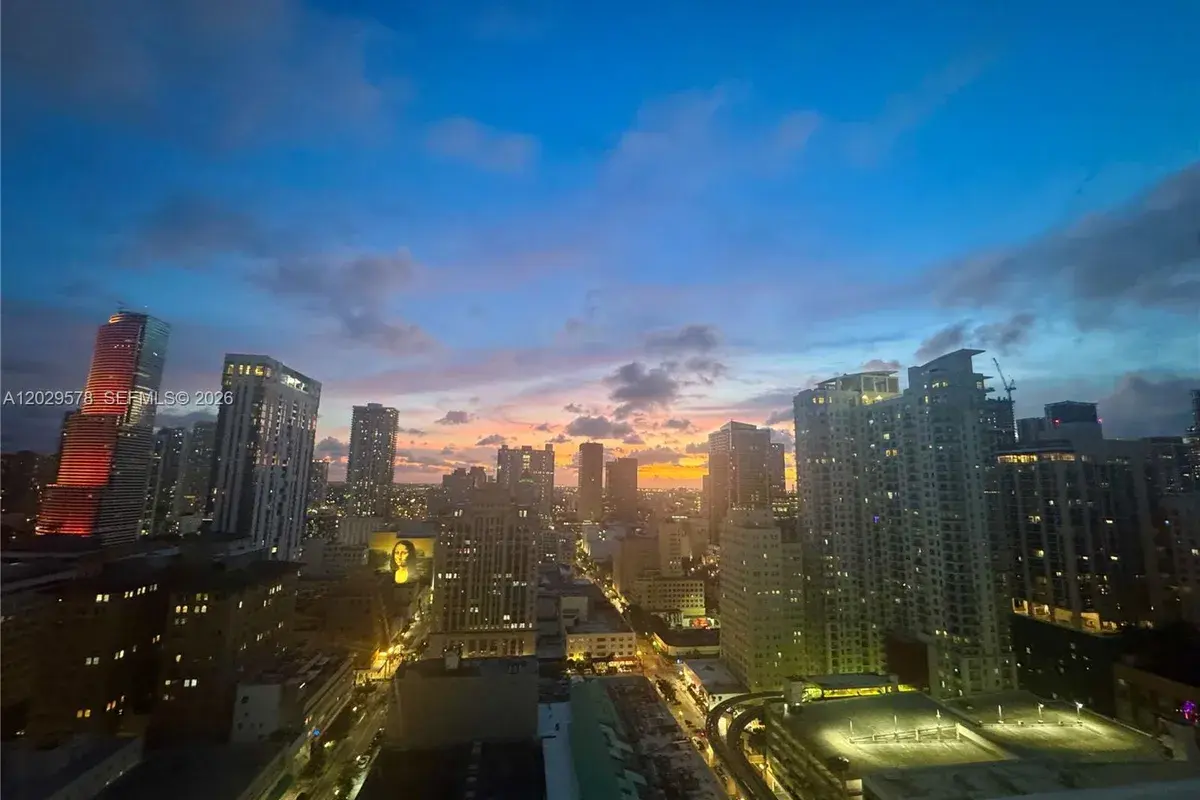 50 Biscayne Blvd # 2707, Miami FL 33132