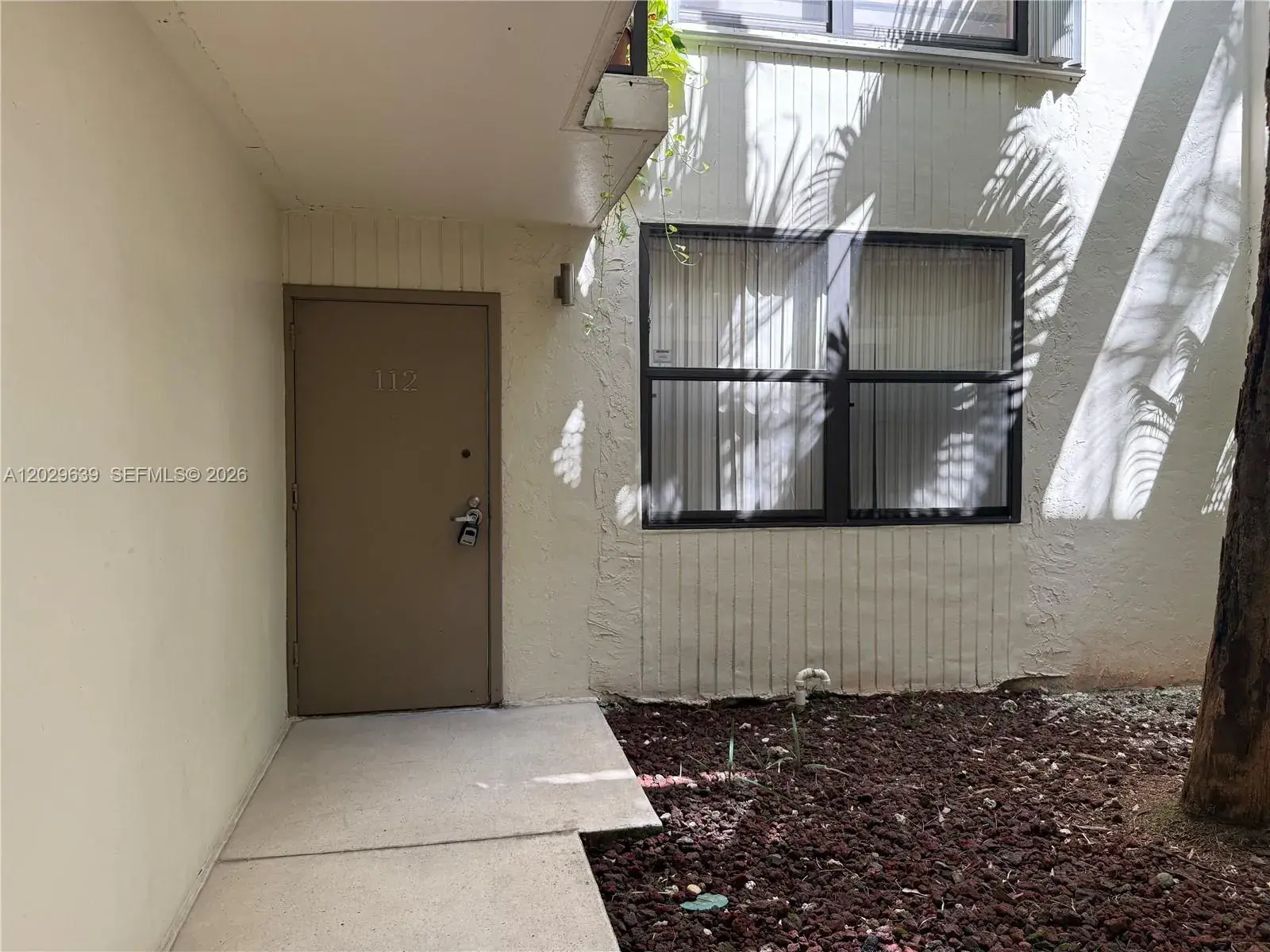 3 bedroom 2 bath Residential Lease for rent at 20441 NE 30th Ave # 9, Aventura FL 33180