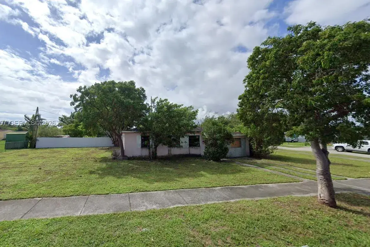 8355 NW 10th Ave, Miami FL 33150