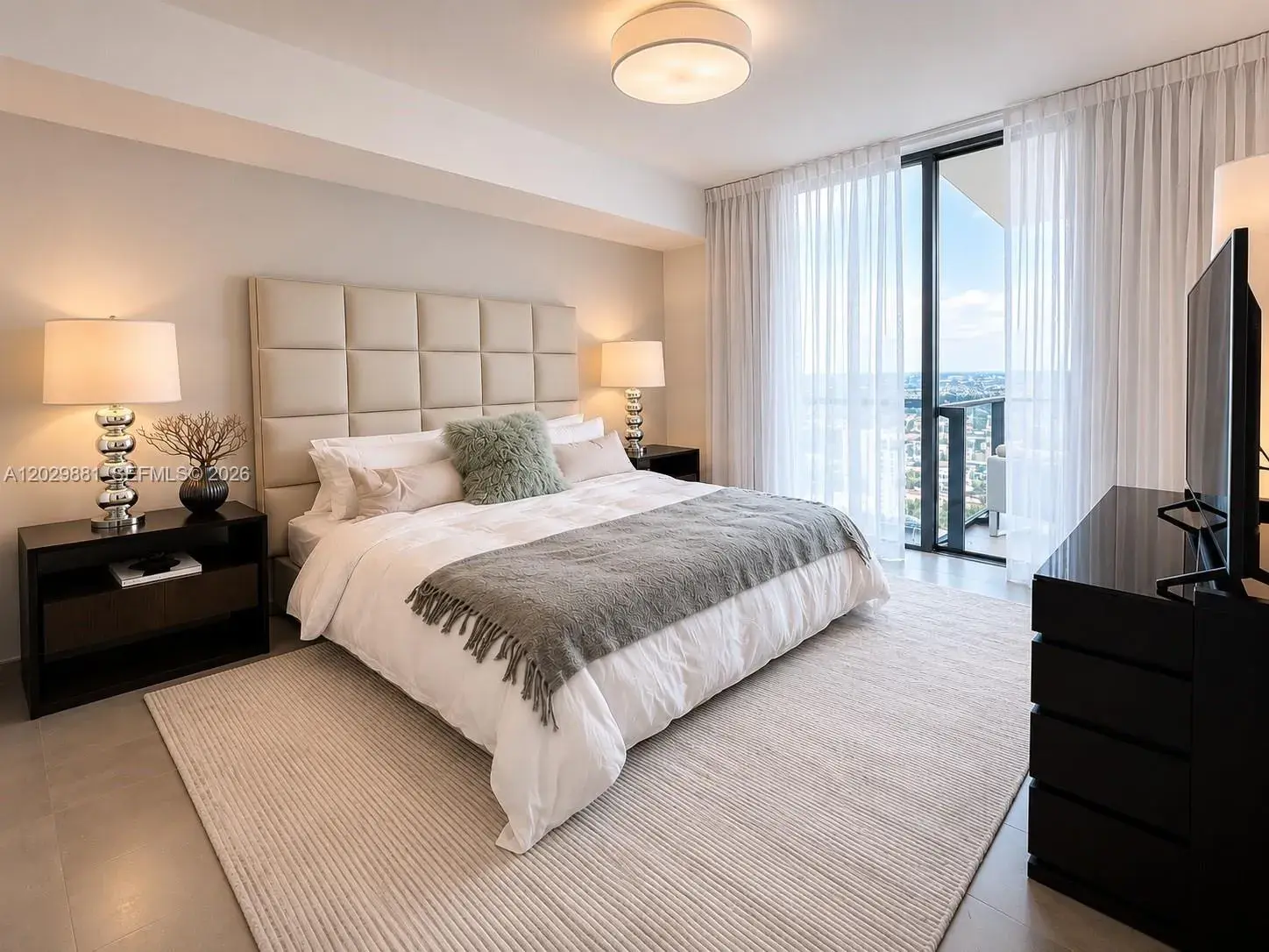 88 SW 7th St # 3506, Miami FL 33130