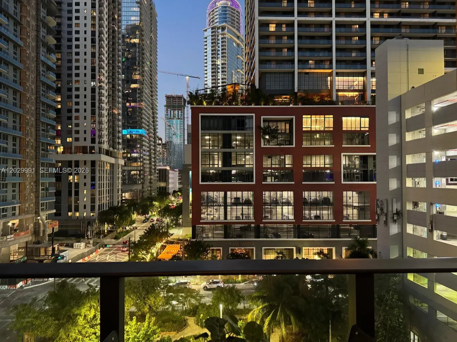 1 bedroom 2 bath Residential for sale at 121 NE 5th St # 711, Miami FL 33132
