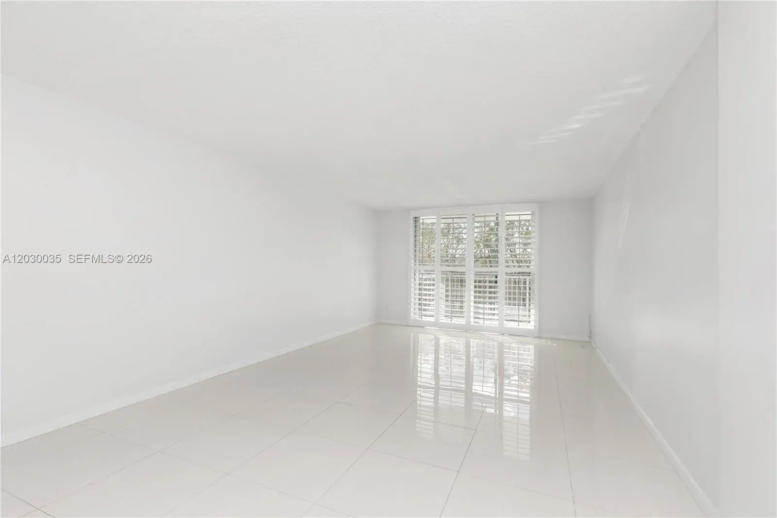 210 Sea View Dr # 207, Key Biscayne FL 33149