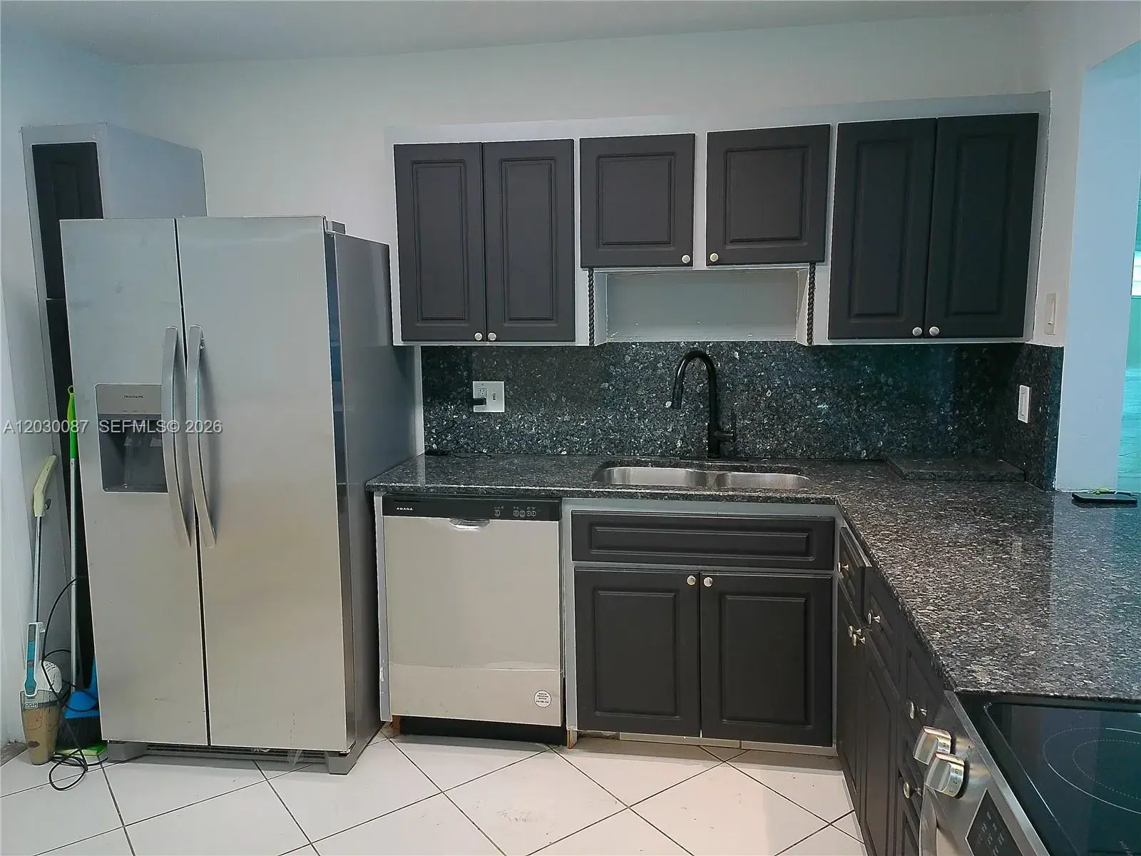 215 SE 3rd Ave # 206A, Hallandale Beach FL 33009
