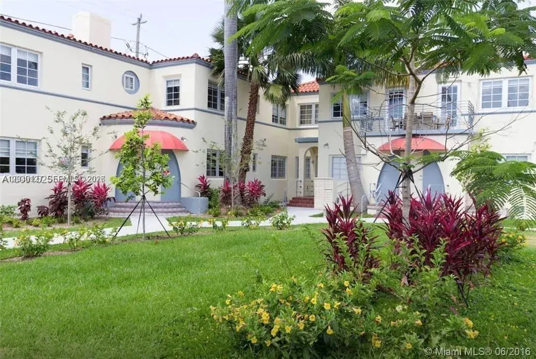 2 bedroom 2 bath Residential Lease for rent at 1450 Meridian Ave # 105, Miami Beach FL 33139