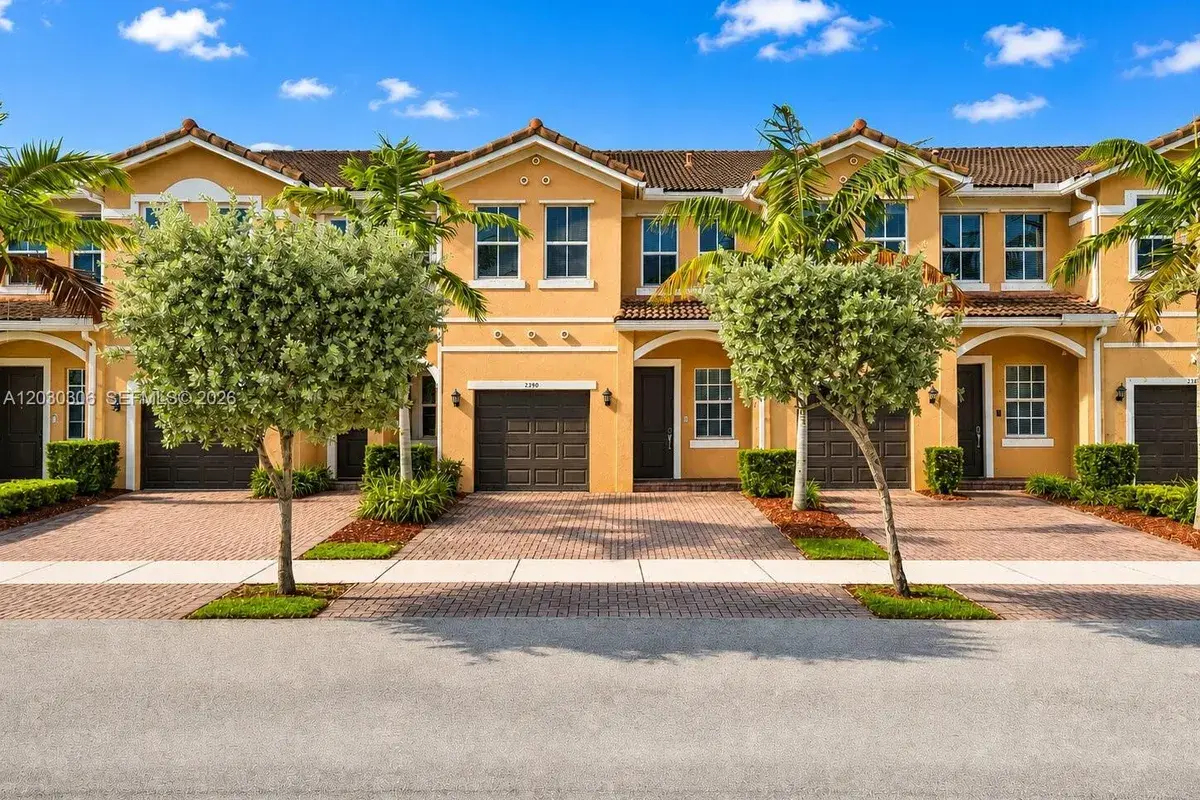 2390 SE 15th St, Homestead FL 33035