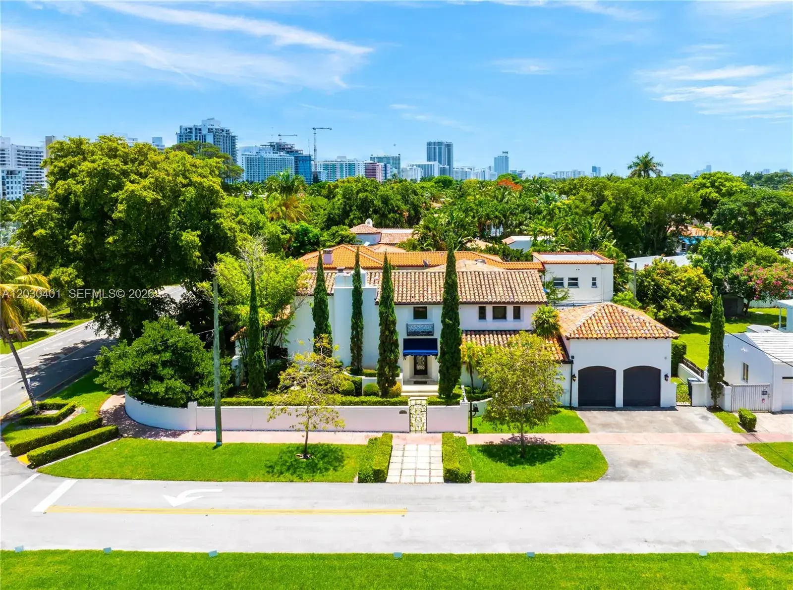 5 bedroom 4 bath for sale at 5860 Pine Tree Dr, Miami Beach FL 33140
