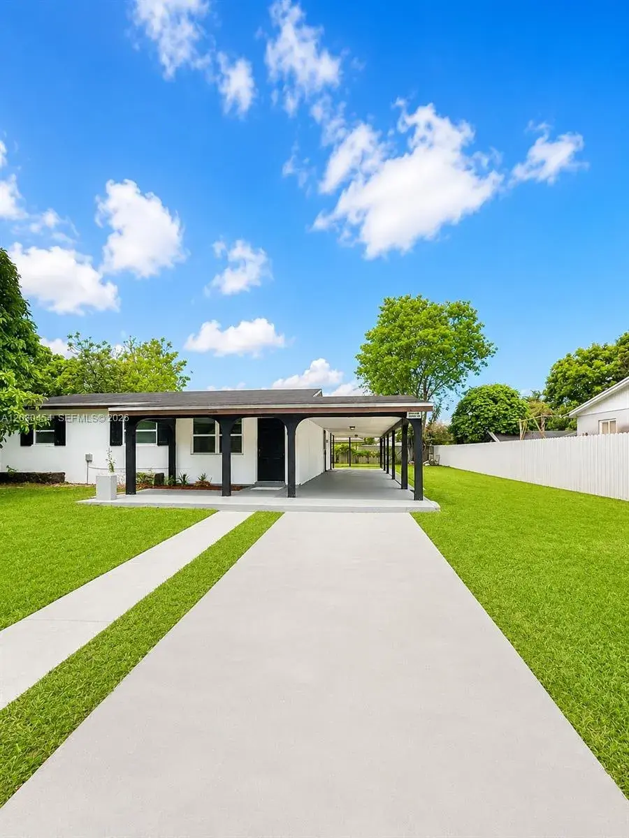 4 bedroom 2 bath Residential for sale at 20600 SW 118th Pl, Miami FL 33177