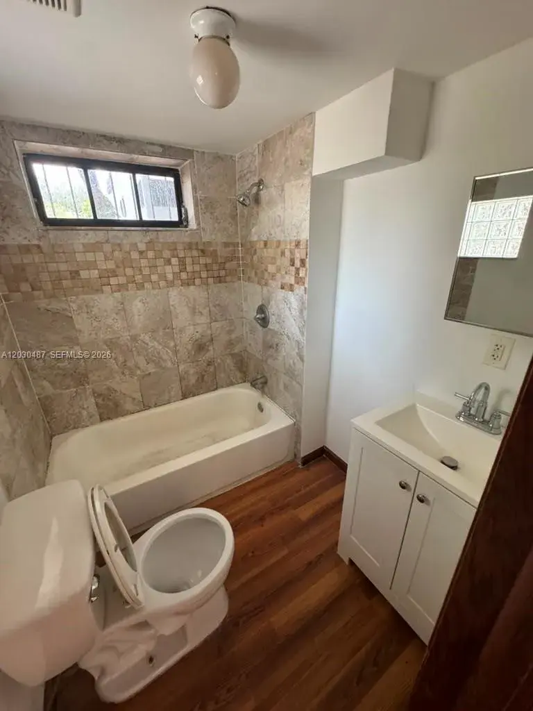 1 bedroom 1 bath Residential Lease for rent at 2107 Secoffee St # 3, Miami FL 33133