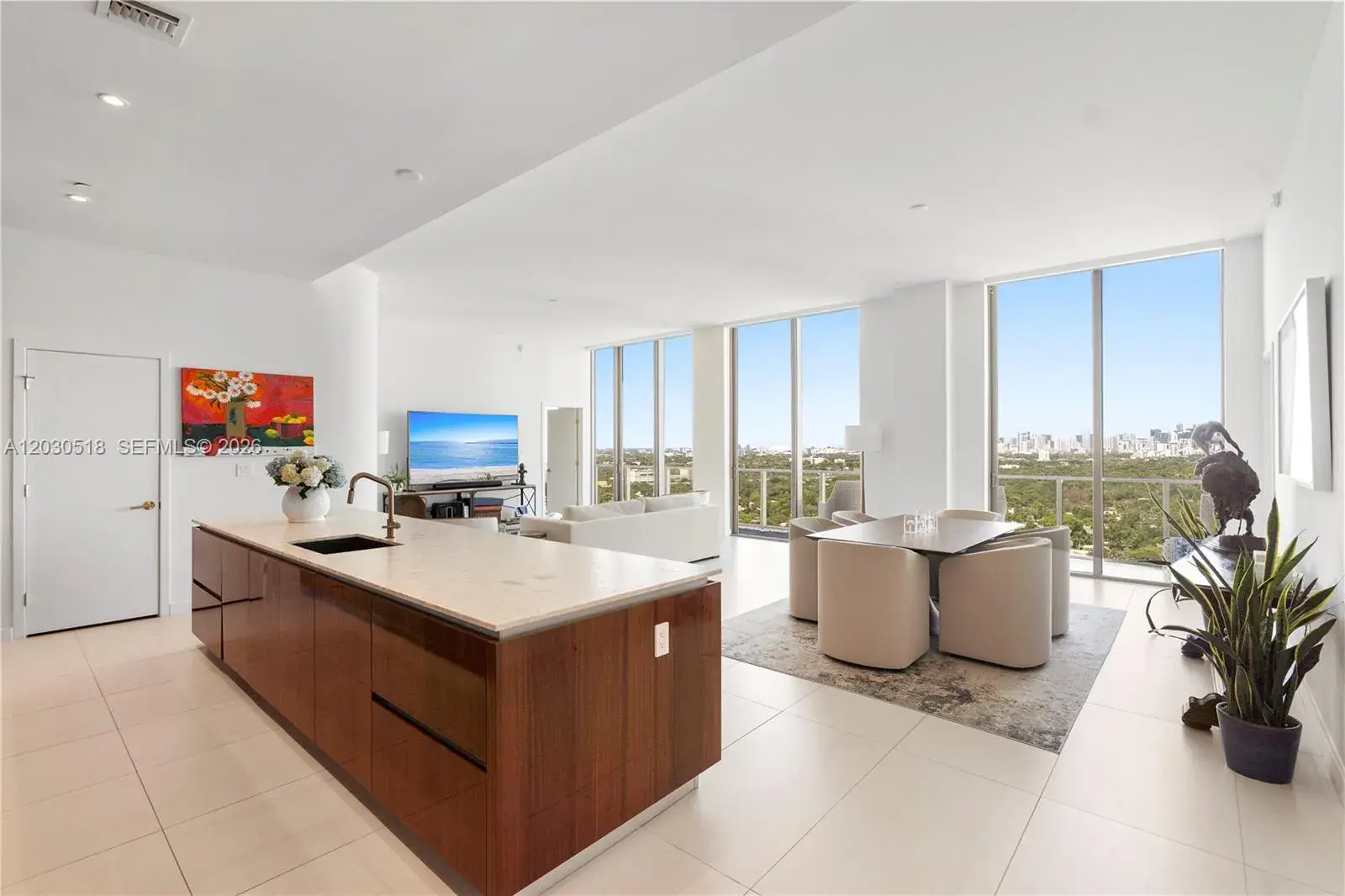 2678 Tigertail Ave, Miami FL 33133
