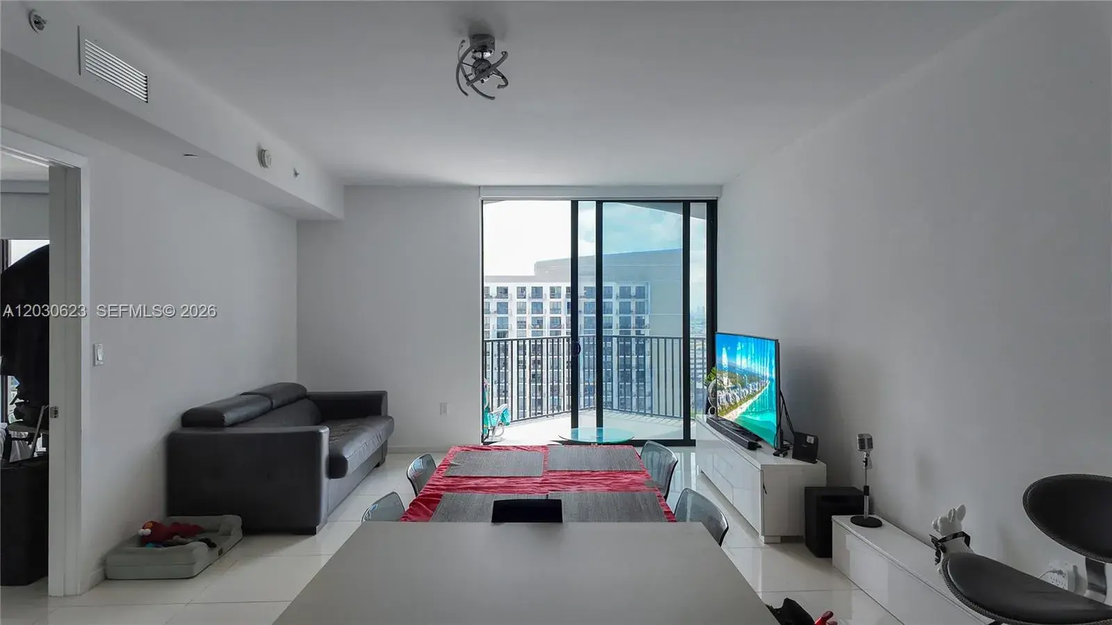 5300 Paseo Blvd # 1807, Doral FL 33166