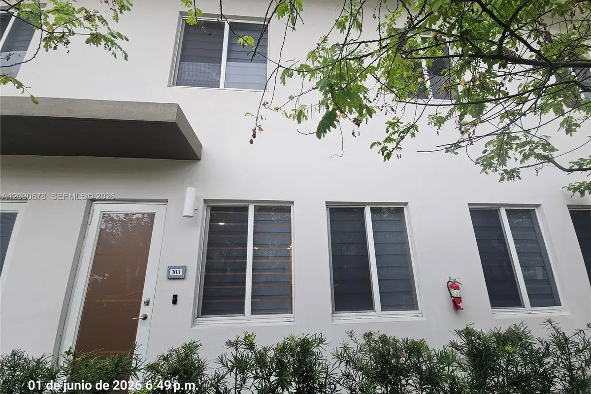 6453 NW 102nd Path # 103, Doral FL 33178