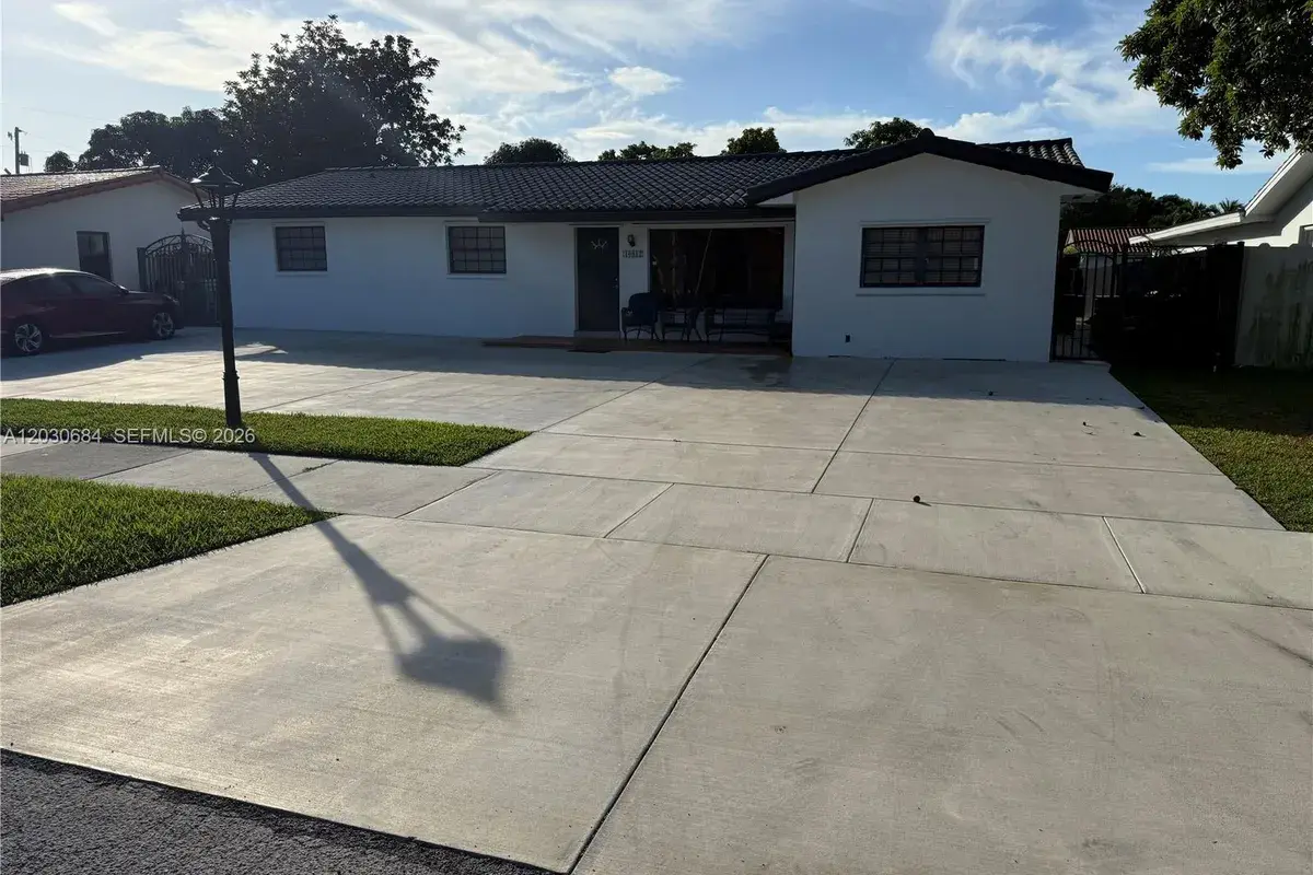 10812 SW 33rd St, Miami FL 33165