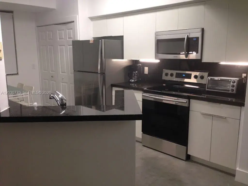 2 bedroom 2 bath Residential for sale at 3115 NE 184th St # 4206, Aventura FL 33160