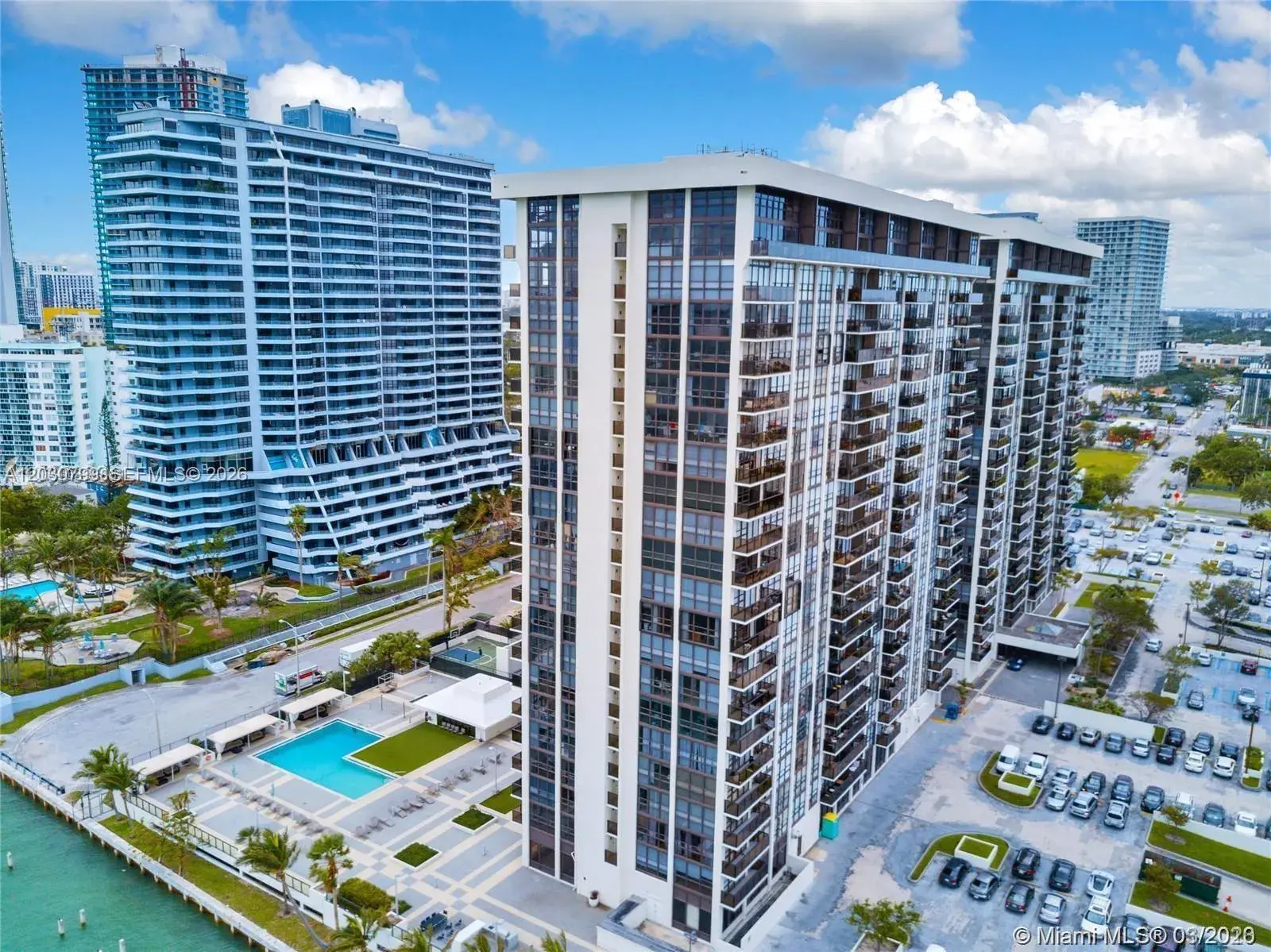 2 bedroom 2 bath Residential Lease for rent at 600 NE 36th St # 417, Miami FL 33137